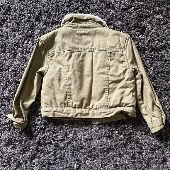 Tahari Olive Jacket with White Fleece Lining - Picture 3 of 8